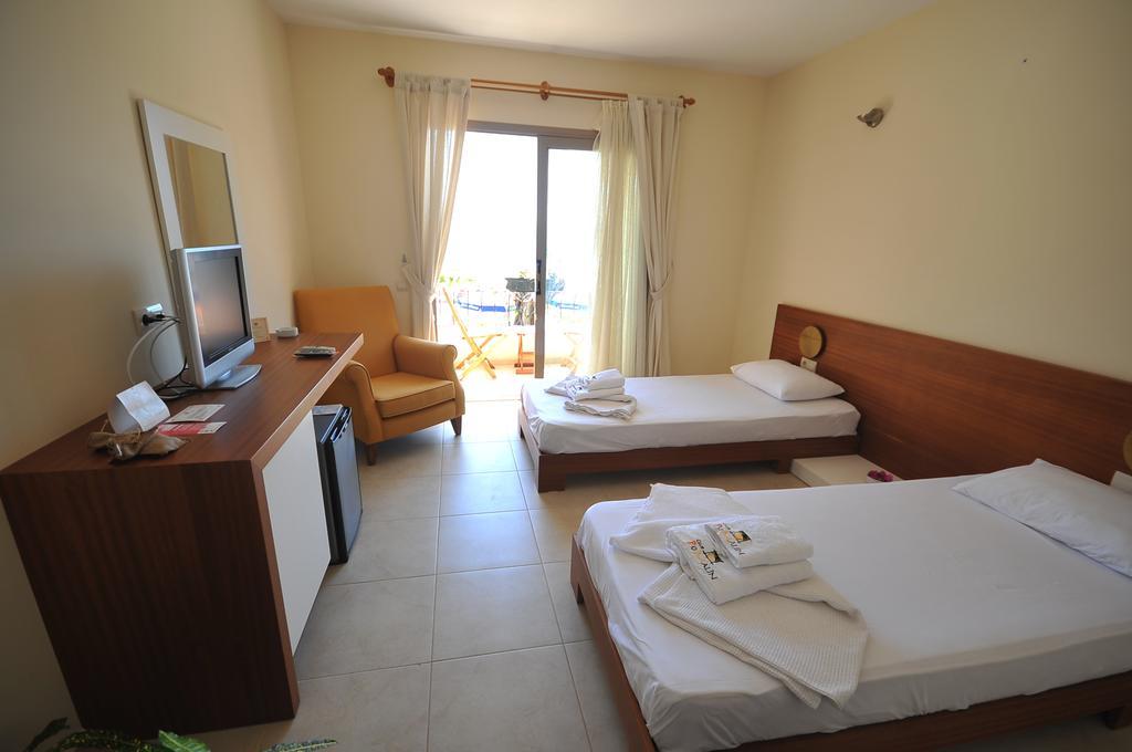 Club Pomalin Hotel Oren  ภายนอก รูปภาพ